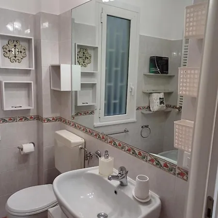 Casa Sirio, Private Parking -rapallo *